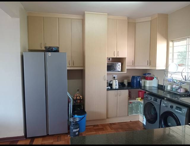 3 BEDROOM FLAT FOR SALE IN GLENWOOD
